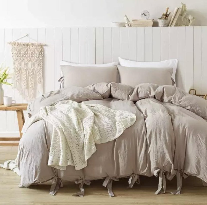 Set de cama diseño elegante Beige 100% algodón. Despachos a todo Chile. www.bombukids.cl